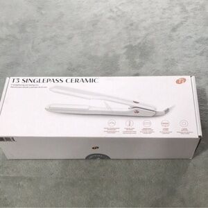 T3 SinglePass Ceramic 1" Straightening Iron Certified Refurbished in Box